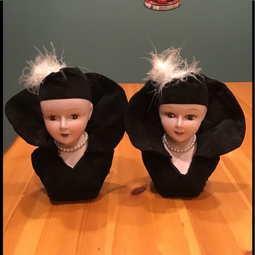 VINTAGE HALLOWEEN GOTH TWINS PORCELAIN DOLL BUSTS CREEPY MACABRE